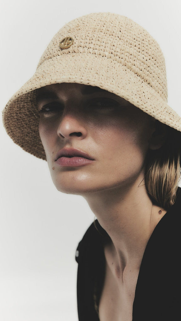 Pierce Bucket