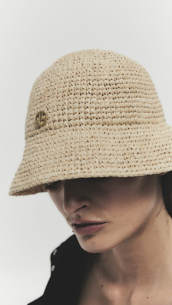 Pierce Bucket