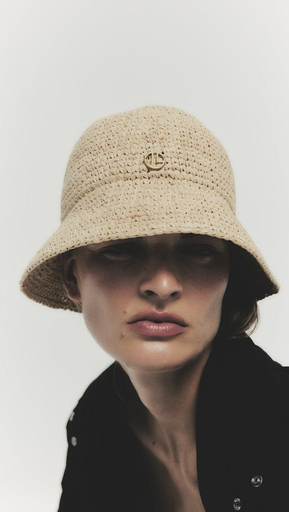 Pierce Bucket
